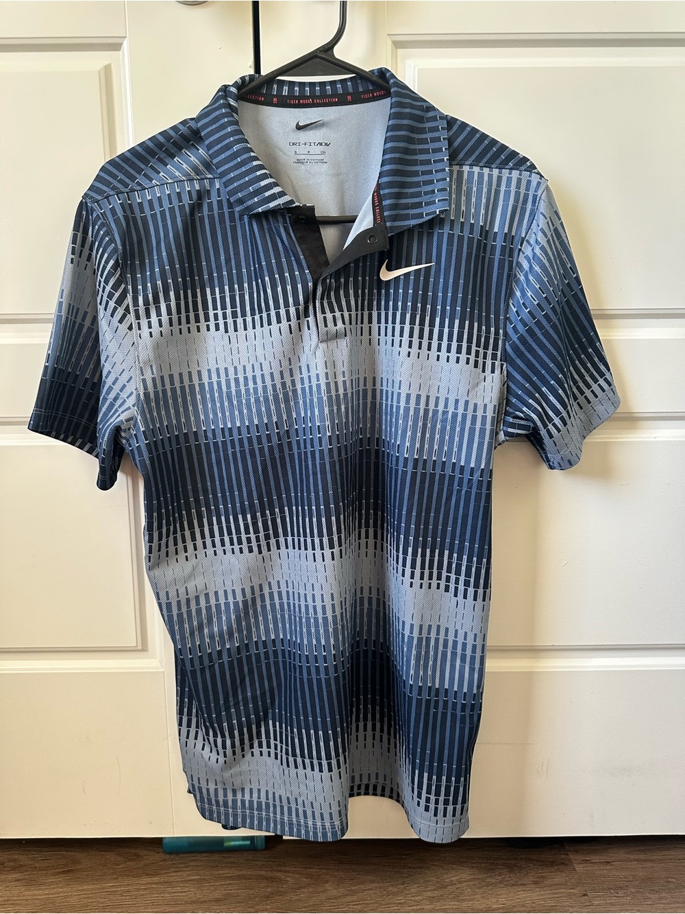 Nike Men’s Blue Patterned Dri-FIT Polo Shirt